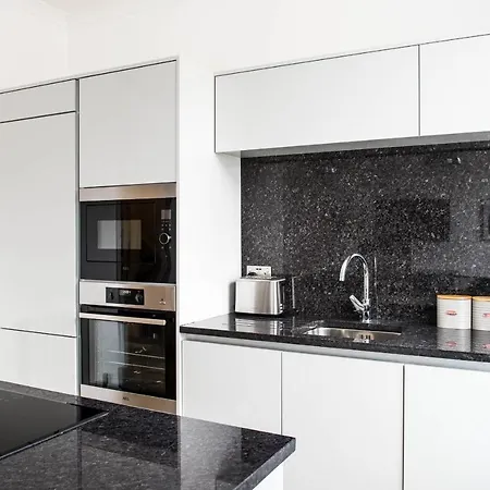 Osprey Residence - Smart & Stylish Apartment In The Heart Of Kendal Exterior photo